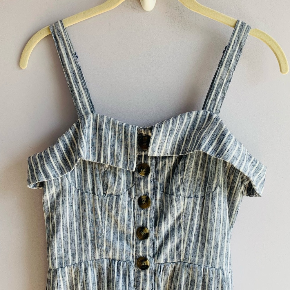 American Eagle Overalls Jumpsuit White Grey Stripes Wide Leg  Button Up EUC XS 0